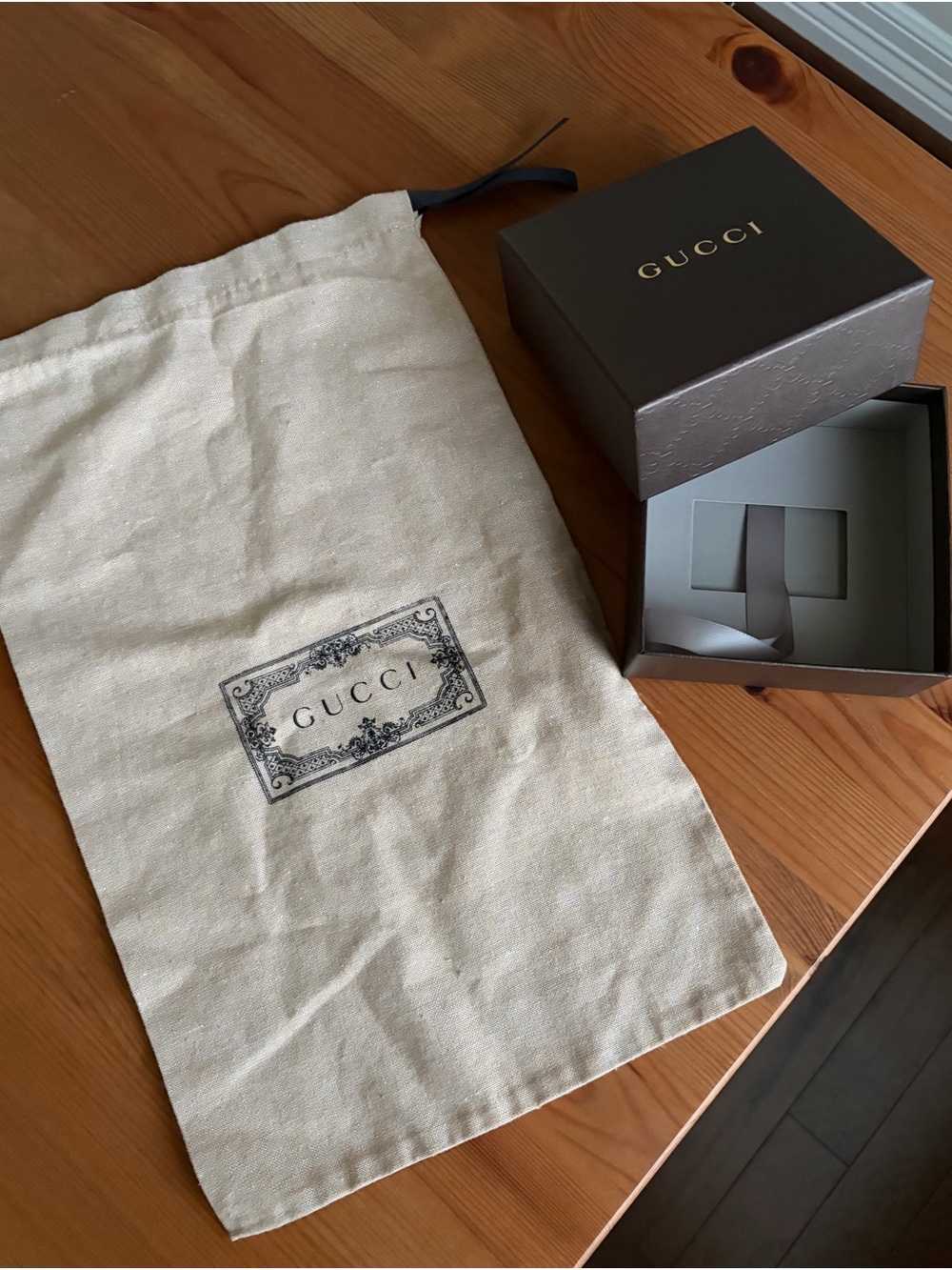 Gucci Storage Gift Box and Dust Bag For Jewlery Or Small Leather Goods
